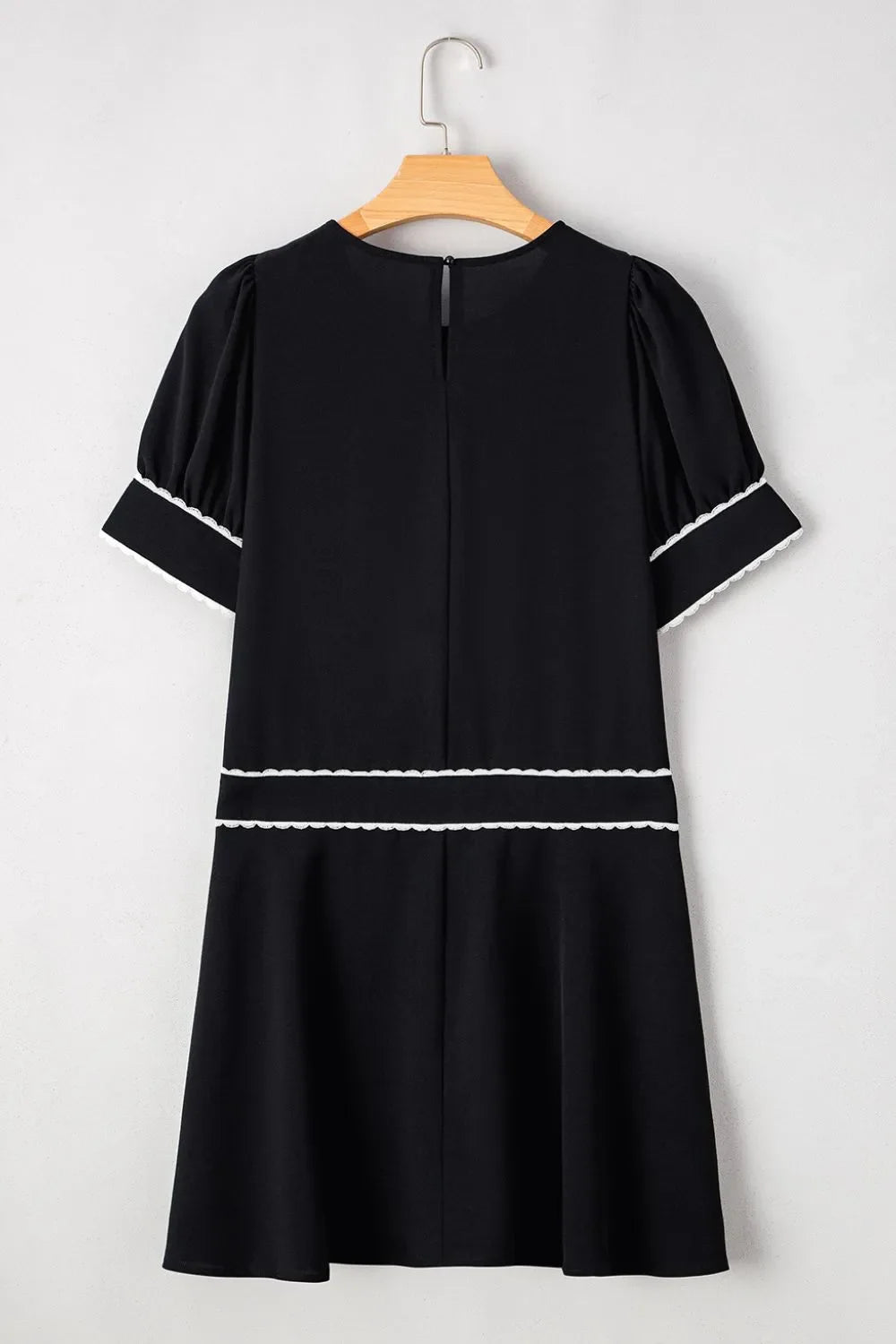 Contrast Scallop Trim Bow Detail Short Sleeve Shift Dress