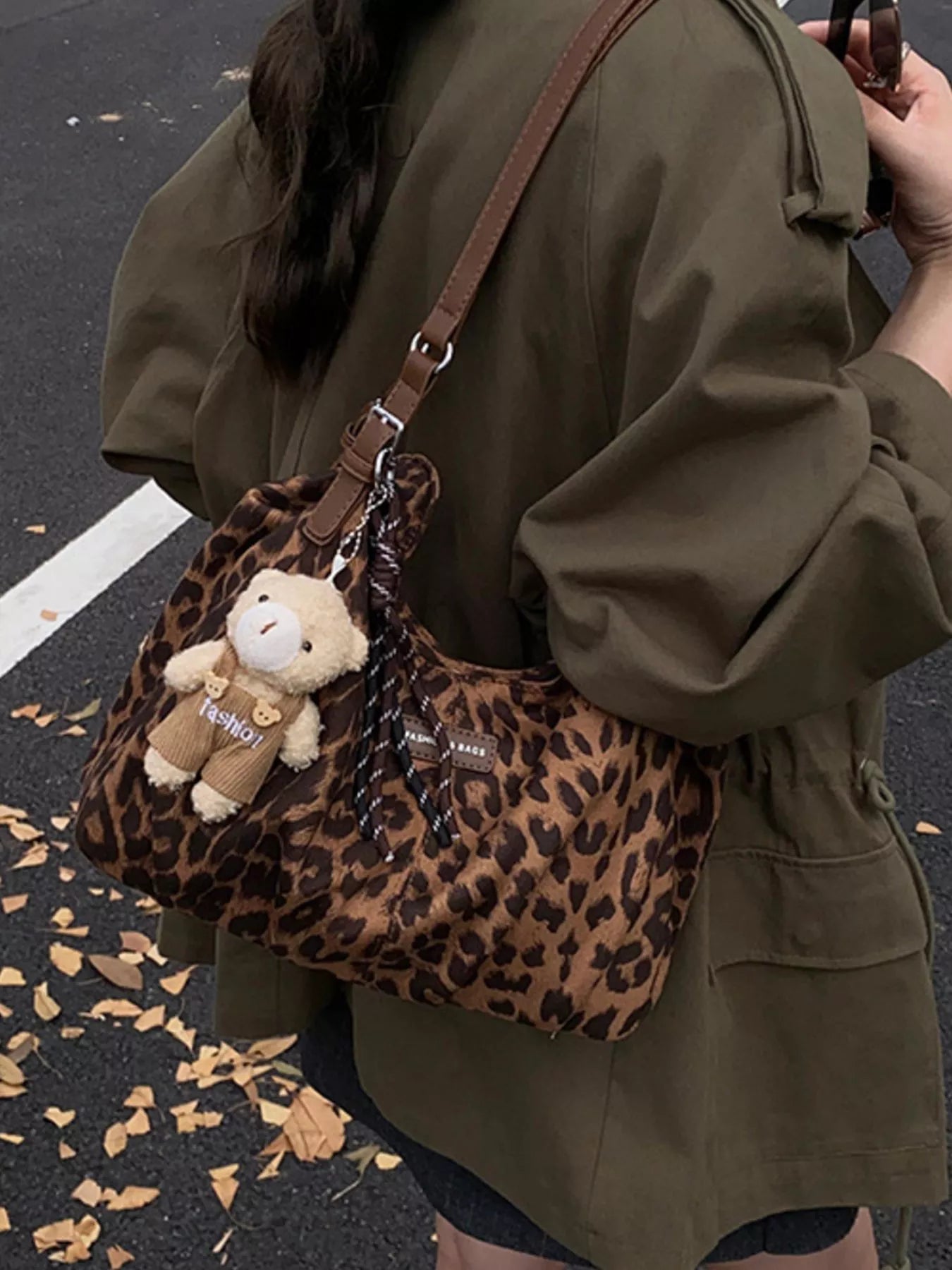 Leopard Adjustable Strap Shoulder Bag