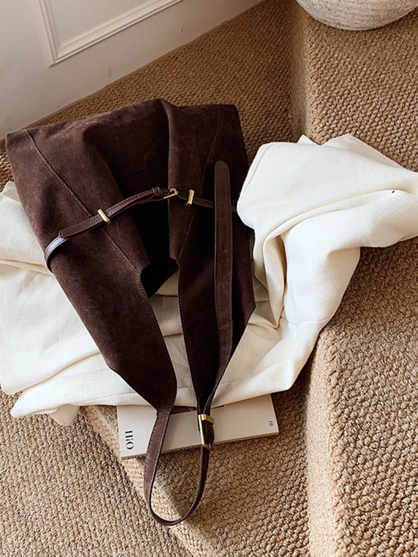 Buckle Adjustable Strap Shoulder Bag