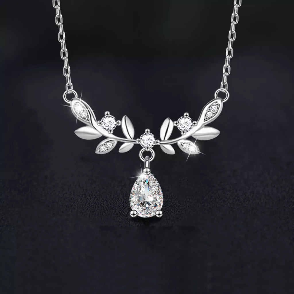 925 Sterling Silver Moissanite Leaf Necklace