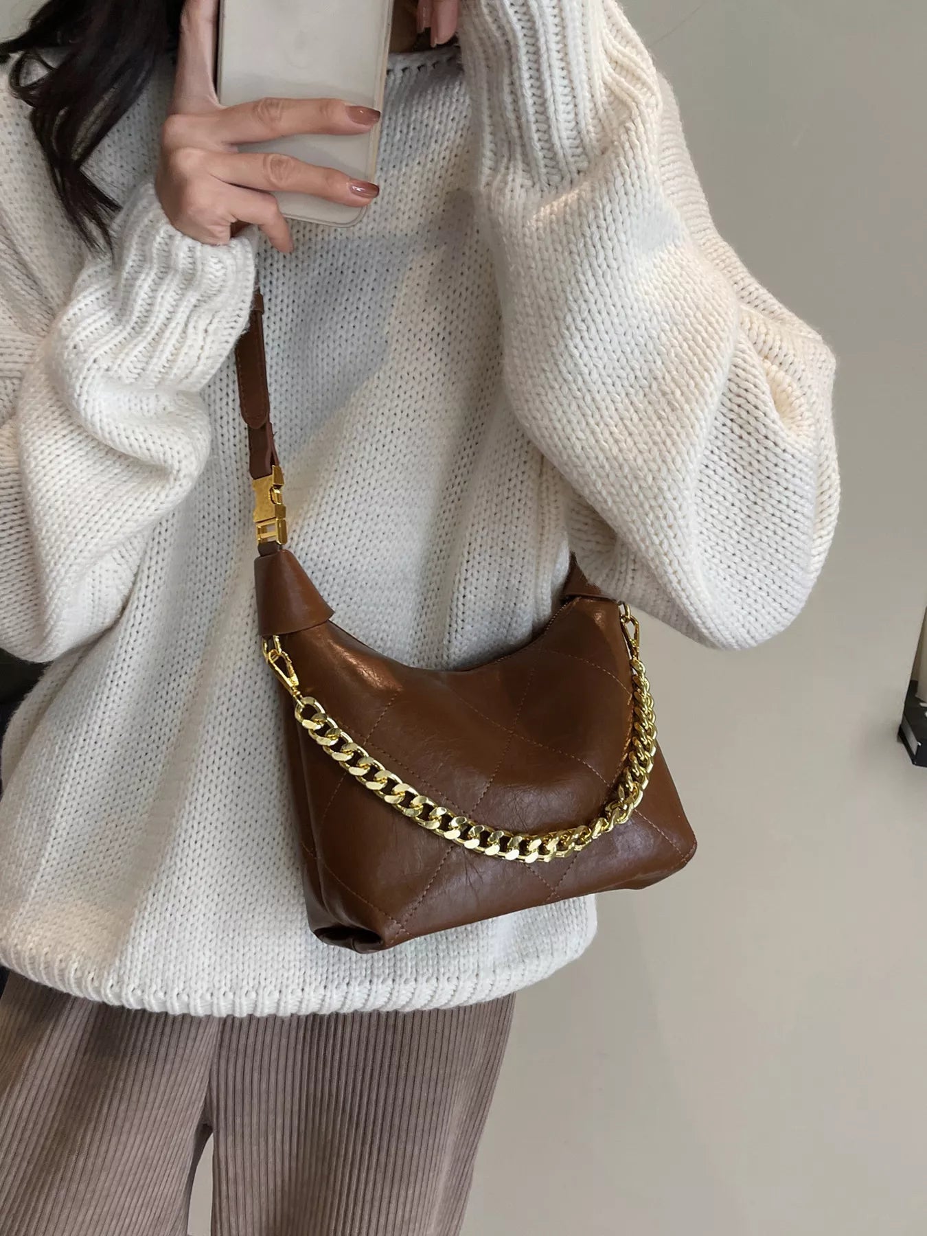 Chain Decor Leather Bag