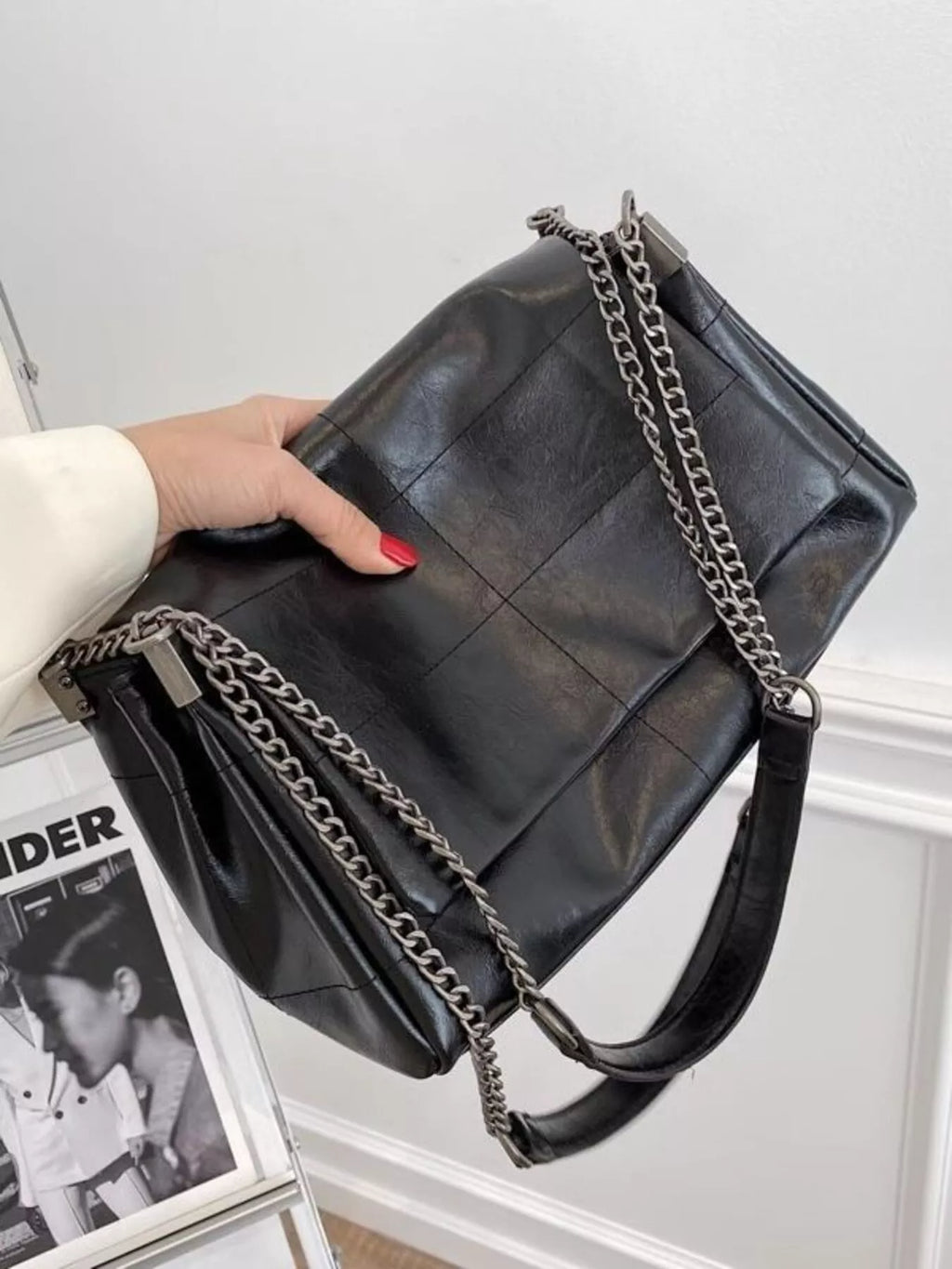 Chain Strap Crossbody Bag