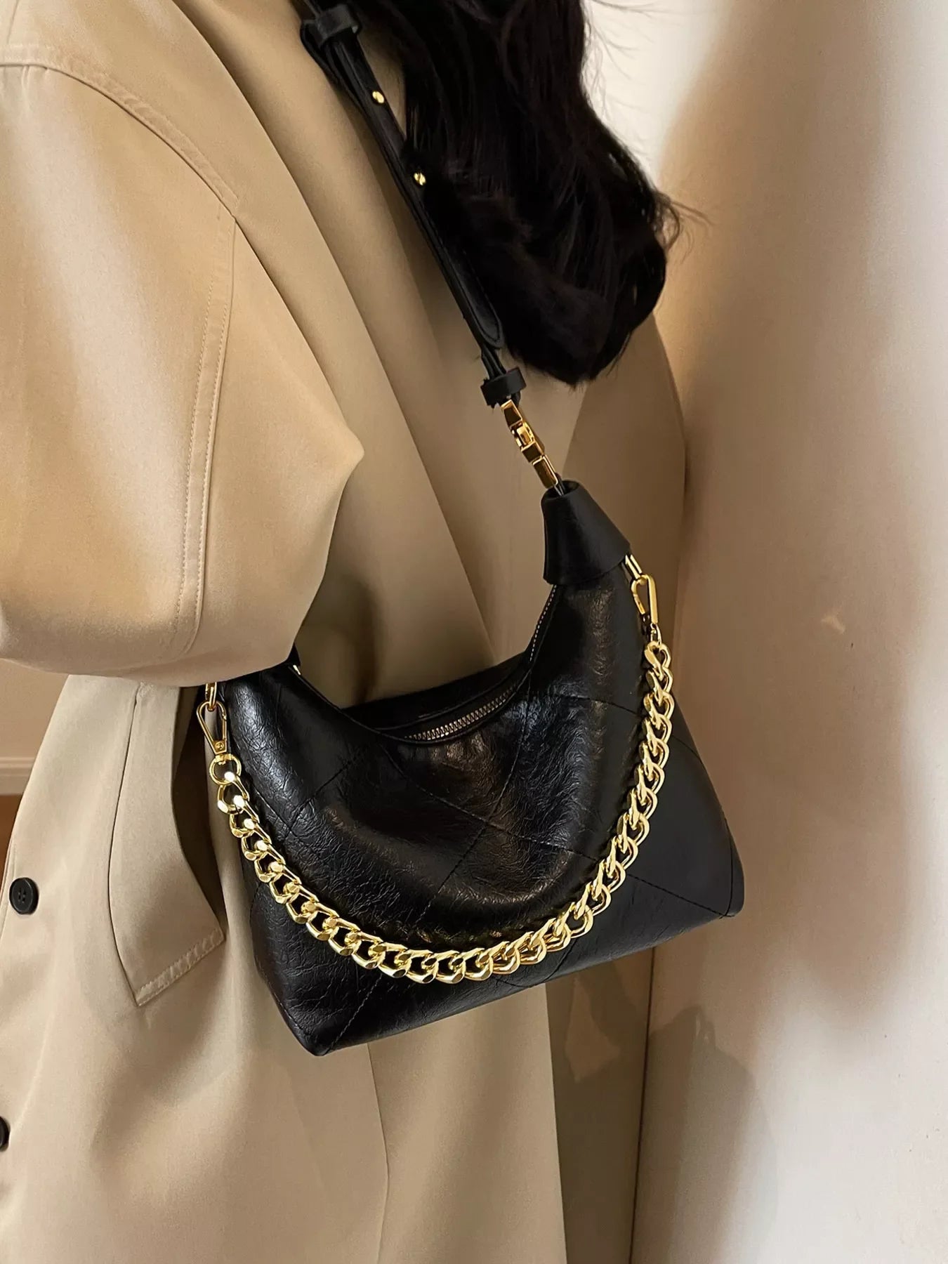 Chain Decor Leather Bag