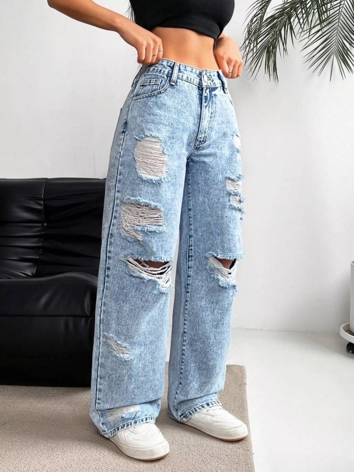 Distressed Wide Leg Jeans