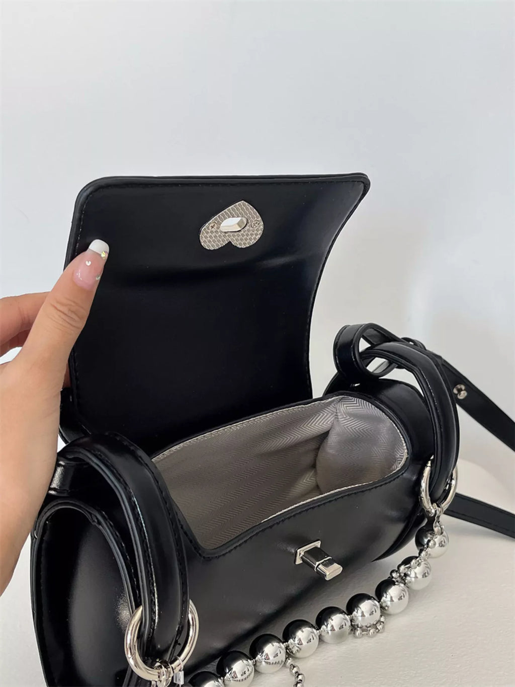 Heart Headed Chain Decor Shoulder Bag