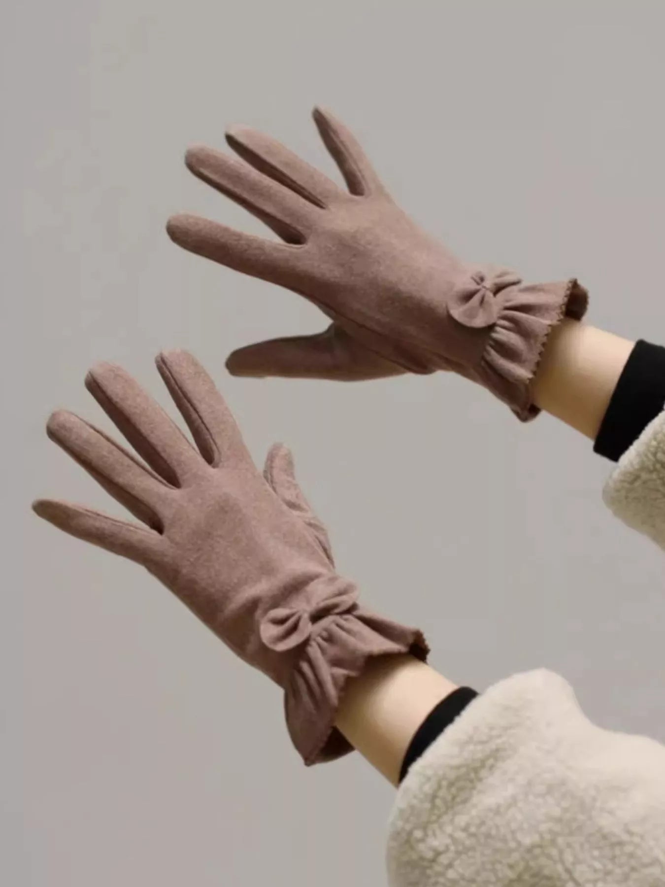 Ruffled Cuff Bow Gloves