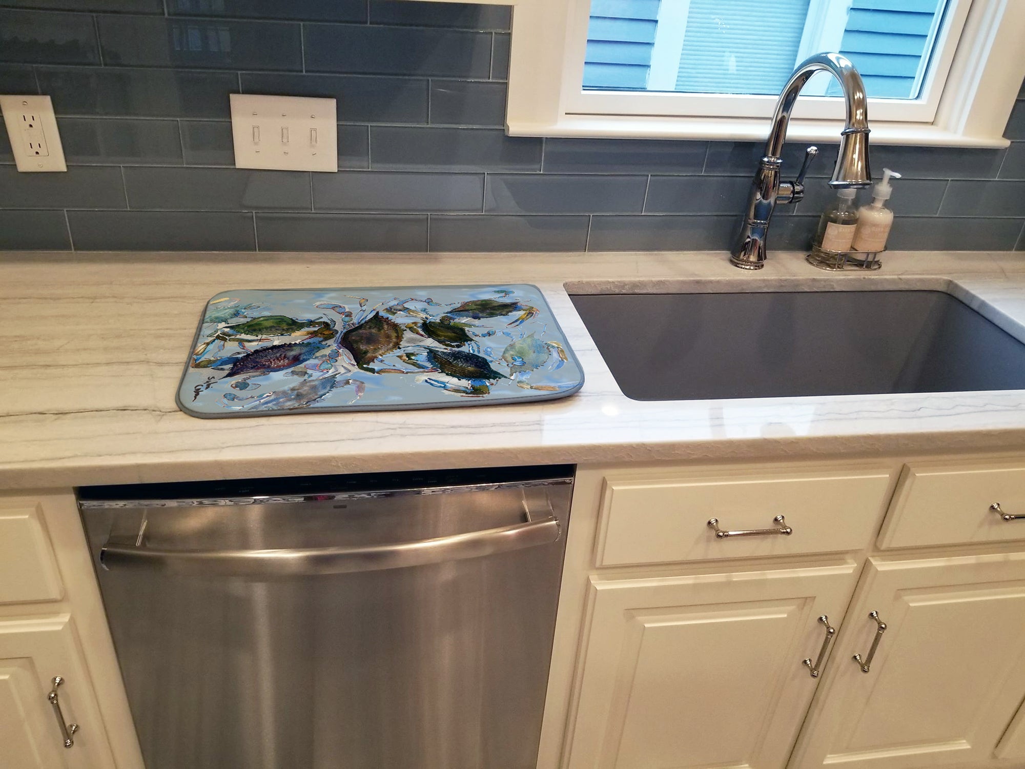 Crab Dish Drying Mat Absorbent Dish Drying Mat Pad for Kitchen Counter Dish Drainer Mat for Countertop, 14 x 21", Multicolor