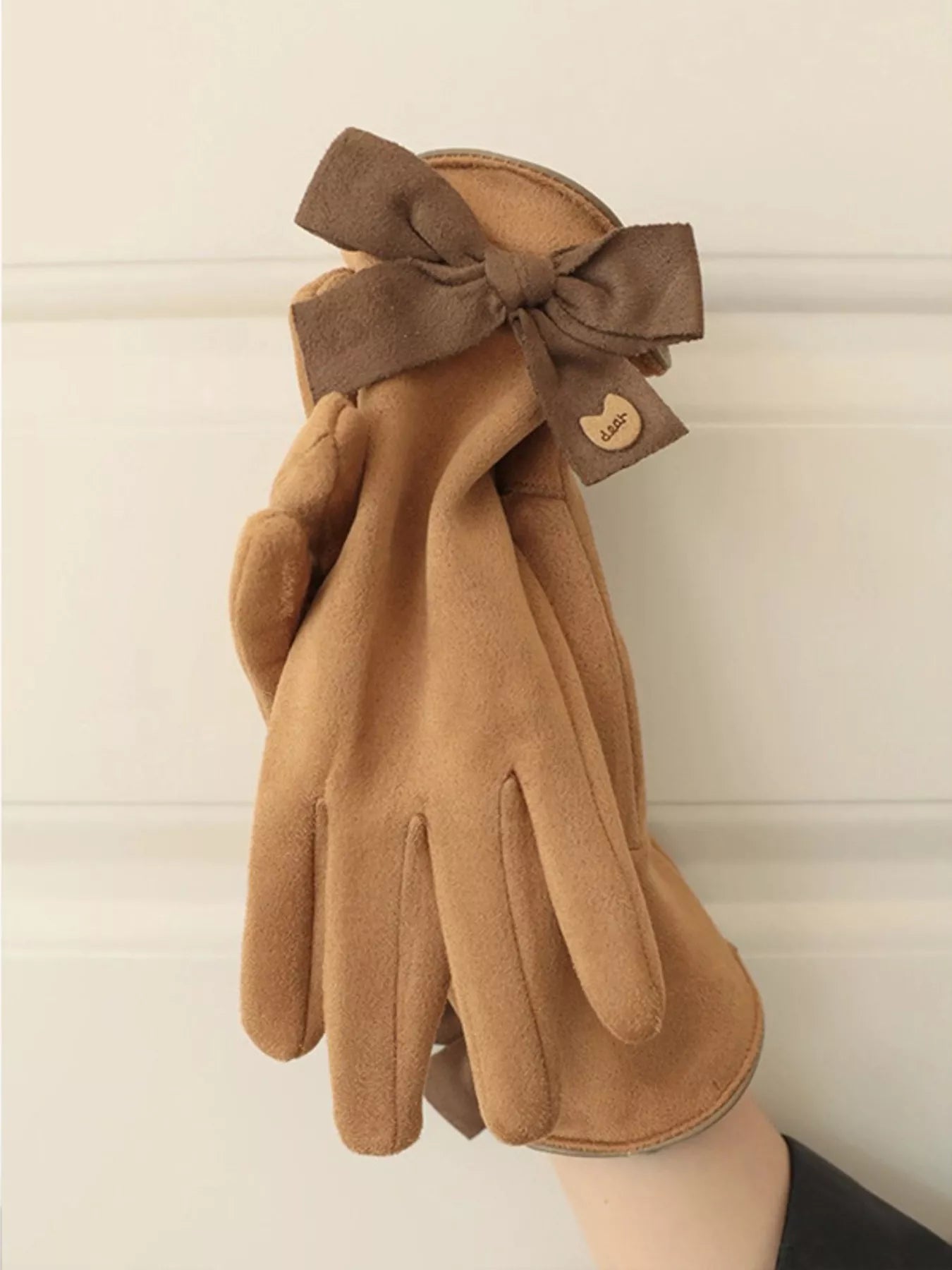 Bow-Decorated Gloves