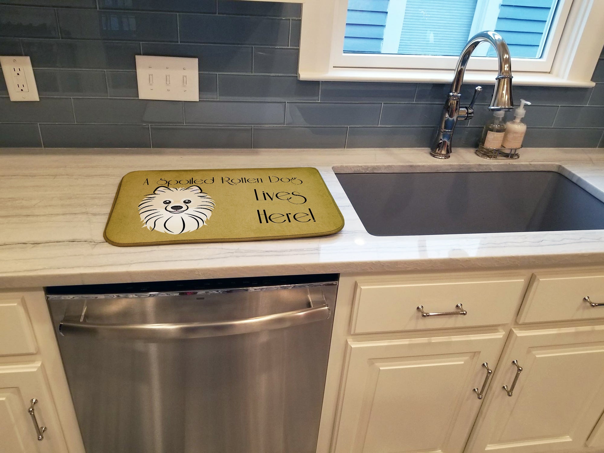 Pomeranian Spoiled Dog Lives Here Dish Drying Mat Absorbent Dish Drying Mat Pad for Kitchen Counter Dish Drainer Mat for Countertop, 14 x 21", Multicolor