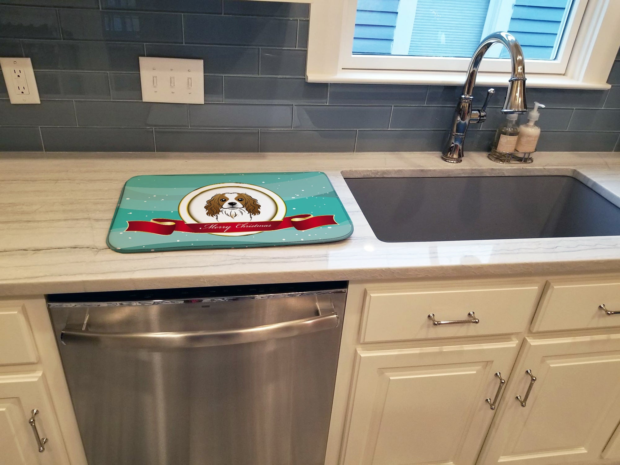 Cavalier Spaniel Merry Christmas Dish Drying Mat Absorbent Dish Drying Mat Pad for Kitchen Counter Dish Drainer Mat for Countertop, 14 x 21", Multicolor