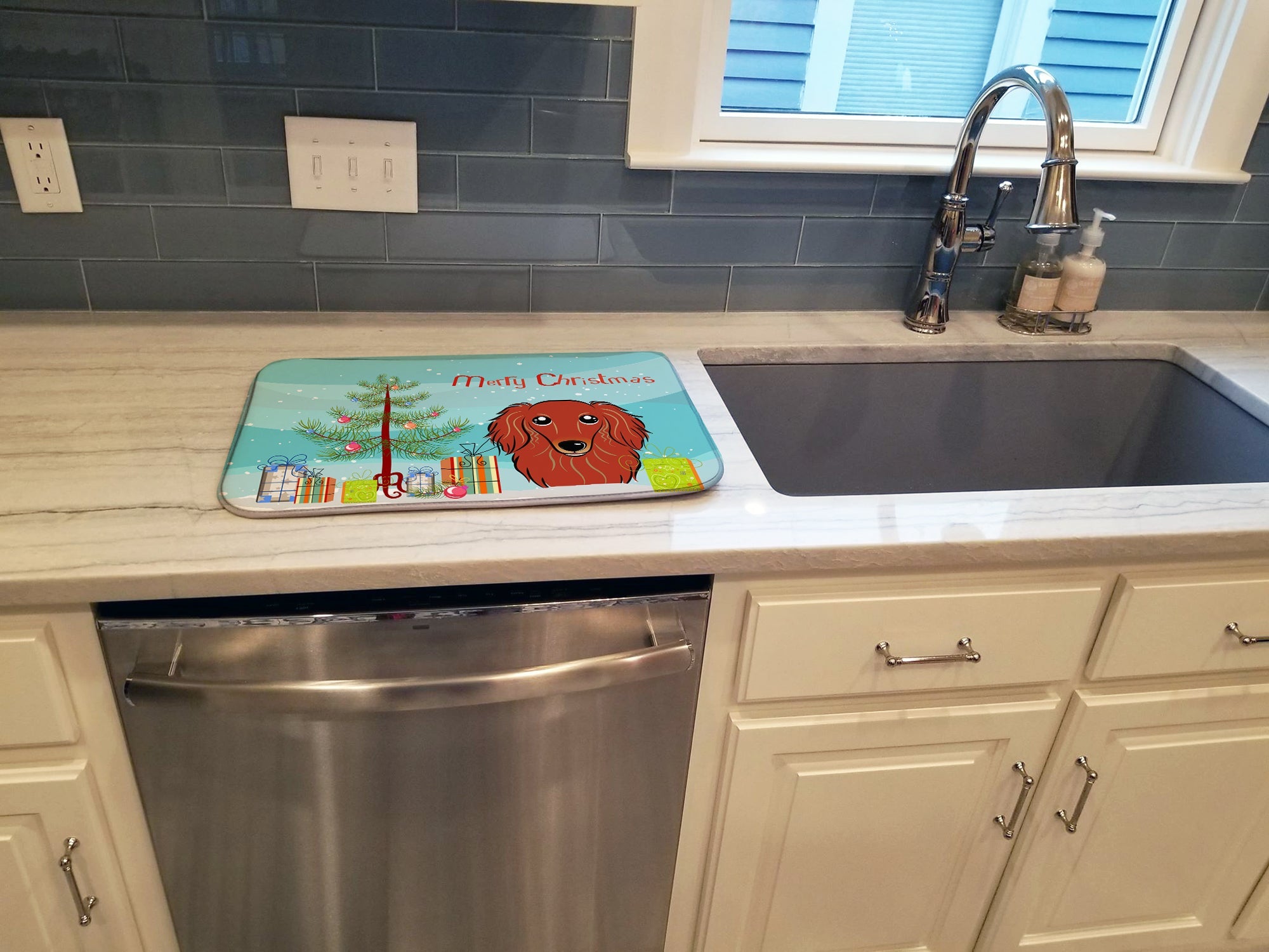 Christmas Tree and Longhair Red Dachshund Dish Drying Mat Absorbent Dish Drying Mat Pad for Kitchen Counter Dish Drainer Mat for Countertop, 14 x 21", Multicolor