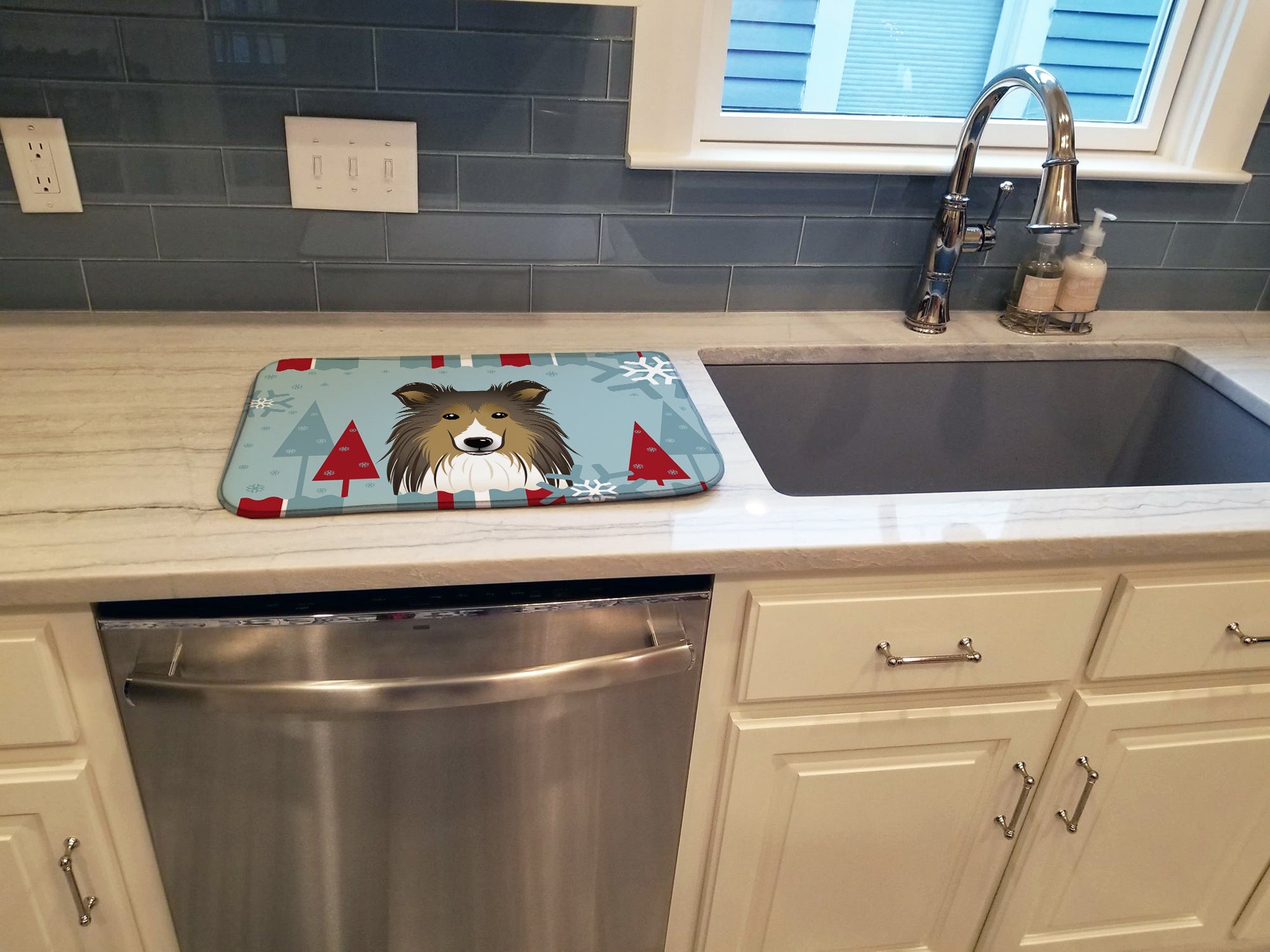 Winter Holiday Sheltie Dish Drying Mat Absorbent Dish Drying Mat Pad for Kitchen Counter Dish Drainer Mat for Countertop, 14 x 21", Multicolor