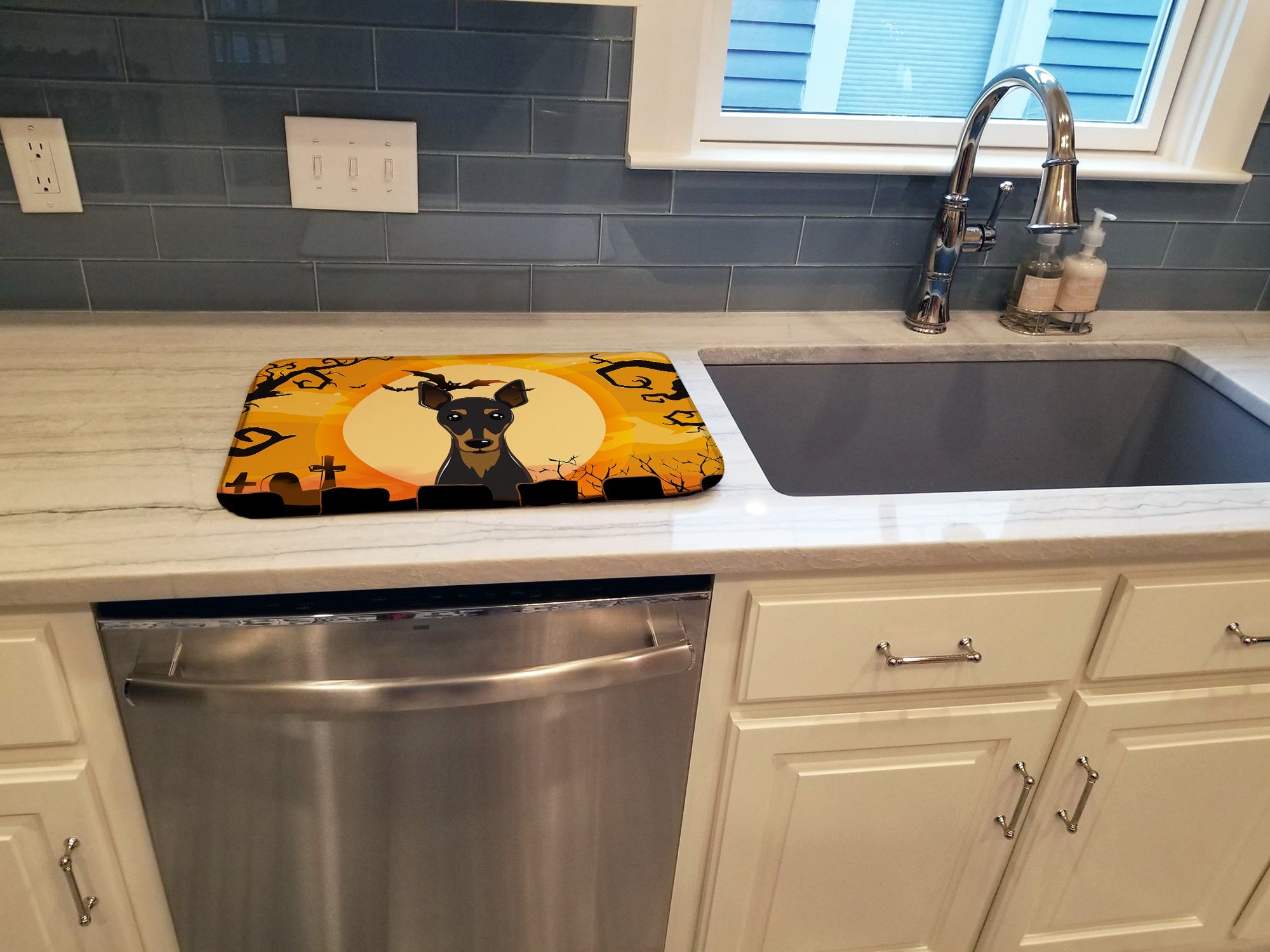 Halloween Min Pin Dish Drying Mat Absorbent Dish Drying Mat Pad for Kitchen Counter Dish Drainer Mat for Countertop, 14 x 21", Multicolor