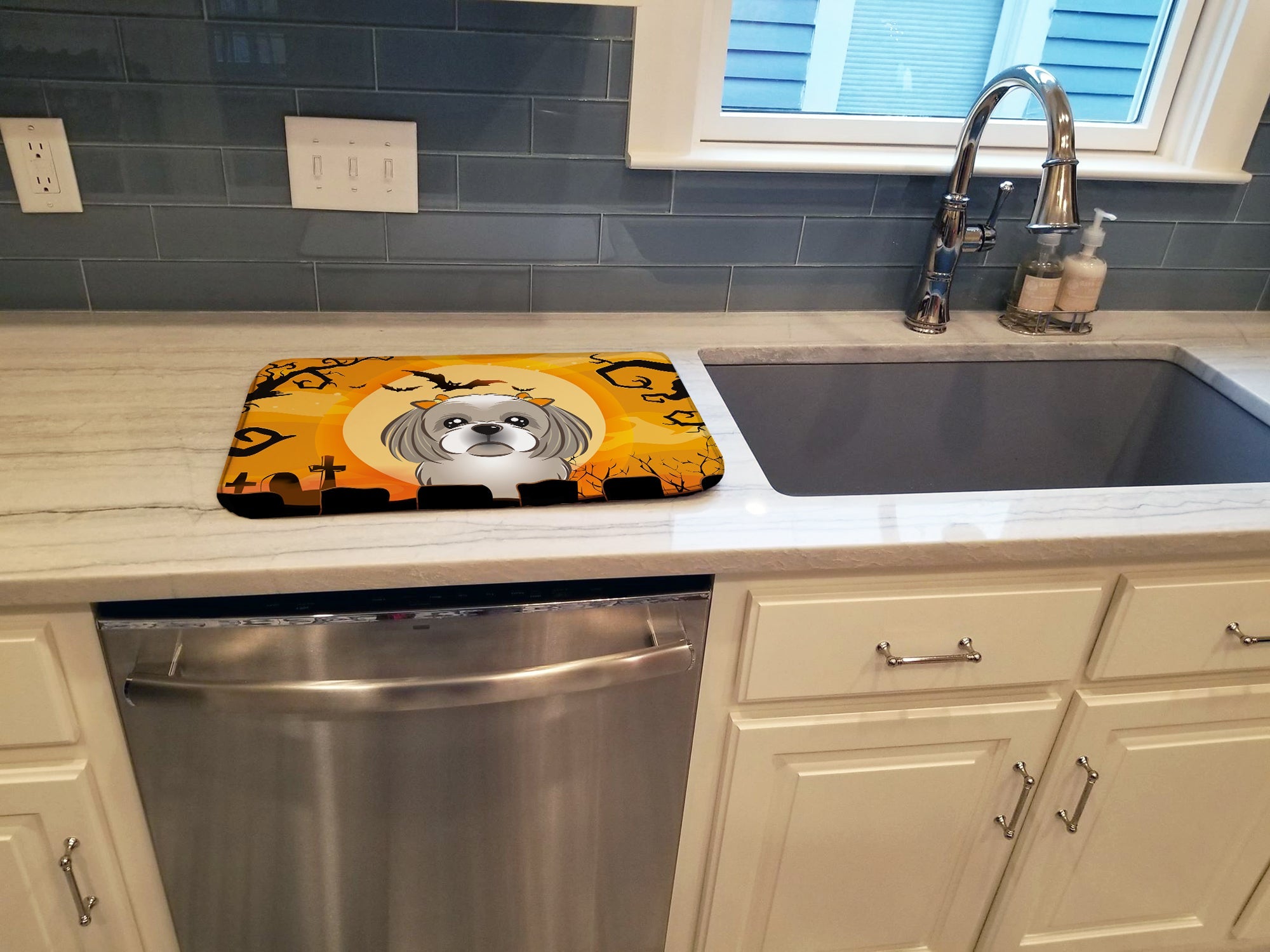 Halloween Gray Silver Shih Tzu Dish Drying Mat Absorbent Dish Drying Mat Pad for Kitchen Counter Dish Drainer Mat for Countertop, 14 x 21", Multicolor