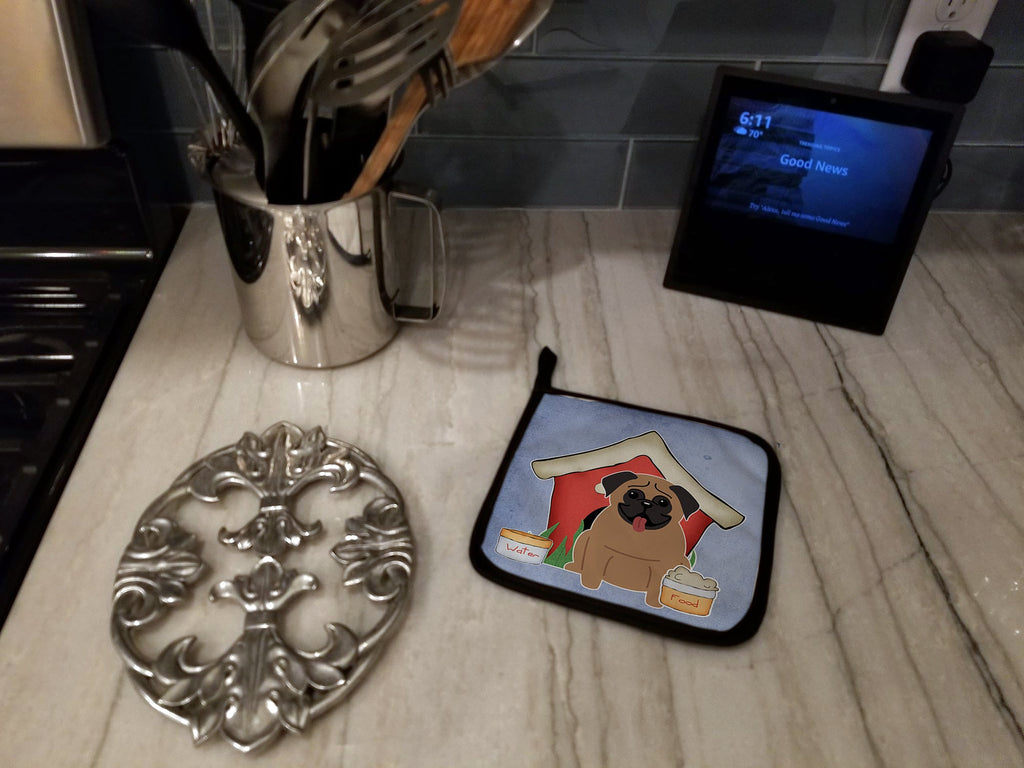 Dog House Collection Pug Brown Pot Holder Set of 2 Heat Resistant Quilted Hot Pads 7.5 x 7.5 Inch, Insulated Kitchen Trivets for Cooking & Baking