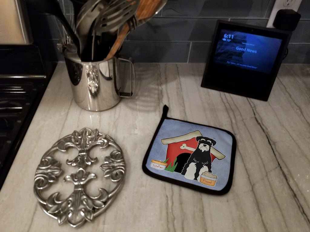 Dog House Collection Standard Schnauzer Salt and Pepper Pot Holder Set of 2 Heat Resistant Quilted Hot Pads 7.5 x 7.5 Inch, Insulated Kitchen Trivets for Cooking & Baking