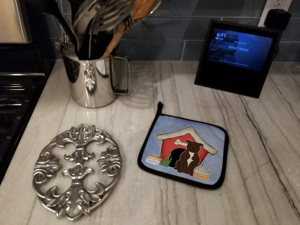 Dog House Collection Staffordshire Bull Terrier Chocolate Pot Holder Set of 2 Heat Resistant Quilted Hot Pads 7.5 x 7.5 Inch, Insulated Kitchen Trivets for Cooking & Baking