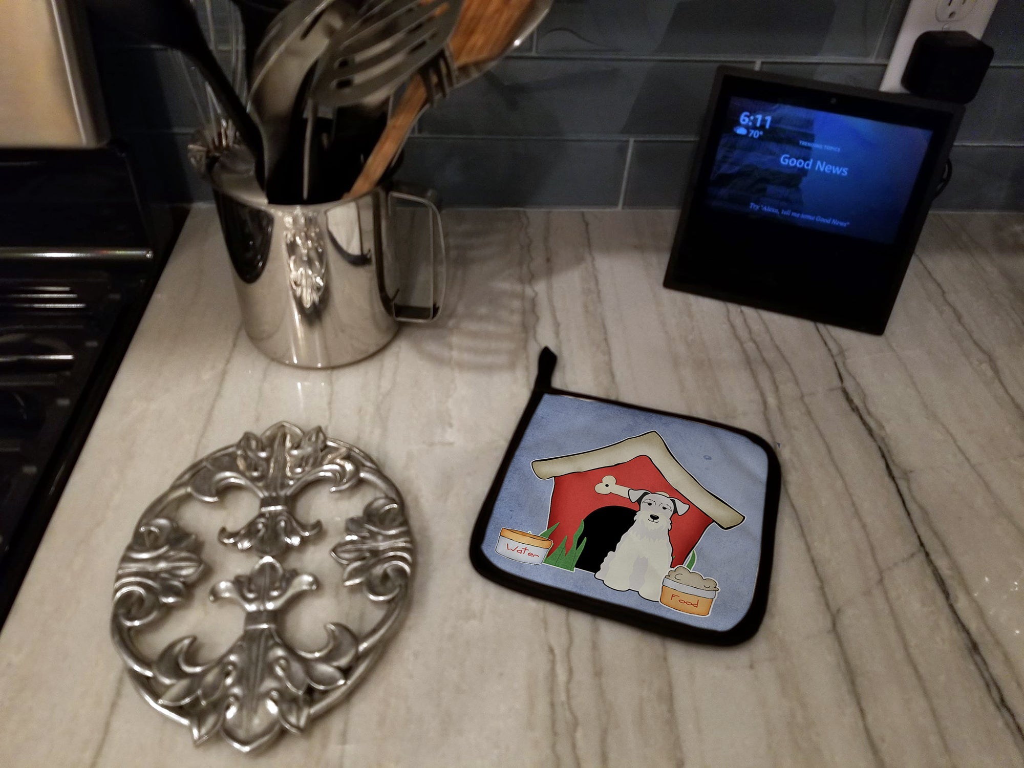 Dog House Collection Miniature Schnauzer White Pot Holder Set of 2 Heat Resistant Quilted Hot Pads 7.5 x 7.5 Inch, Insulated Kitchen Trivets for Cooking & Baking