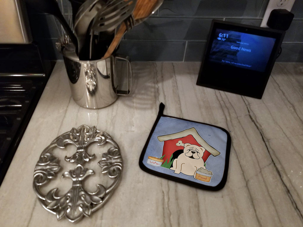 Dog House Collection English Bulldog White Pot Holder Set of 2 Heat Resistant Quilted Hot Pads 7.5 x 7.5 Inch, Insulated Kitchen Trivets for Cooking & Baking