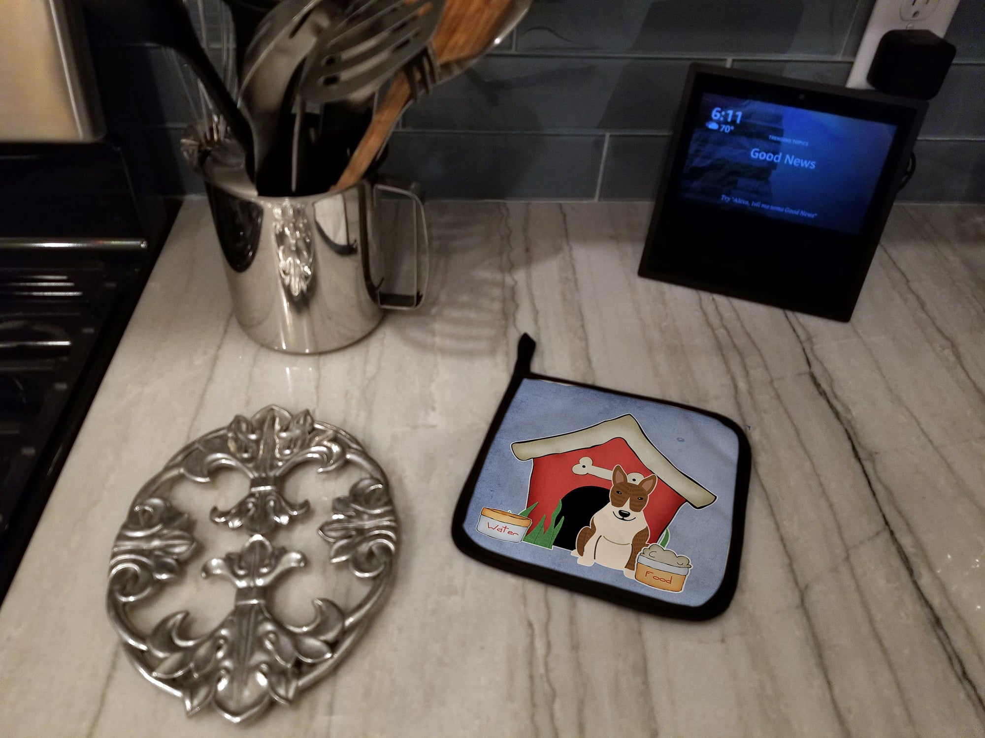 Dog House Collection Bull Terrier Brindle Pot Holder Set of 2 Heat Resistant Quilted Hot Pads 7.5 x 7.5 Inch, Insulated Kitchen Trivets for Cooking & Baking