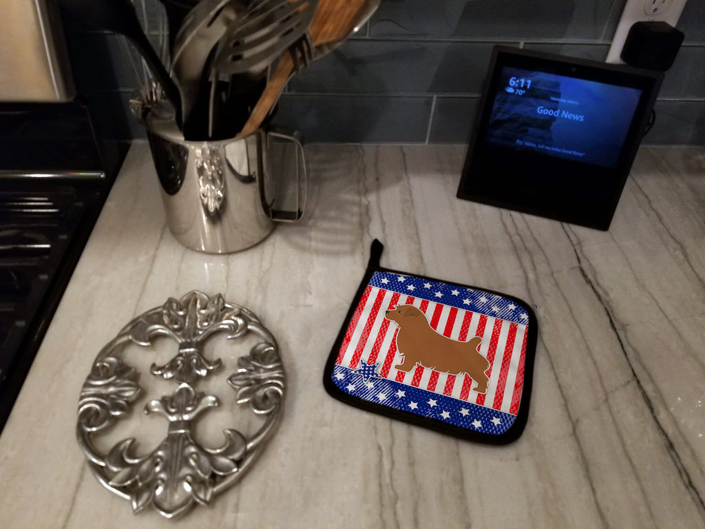 USA Patriotic Norfolk Terrier Pot Holder Set of 2 Heat Resistant Quilted Hot Pads 7.5 x 7.5 Inch, Insulated Kitchen Trivets for Cooking & Baking