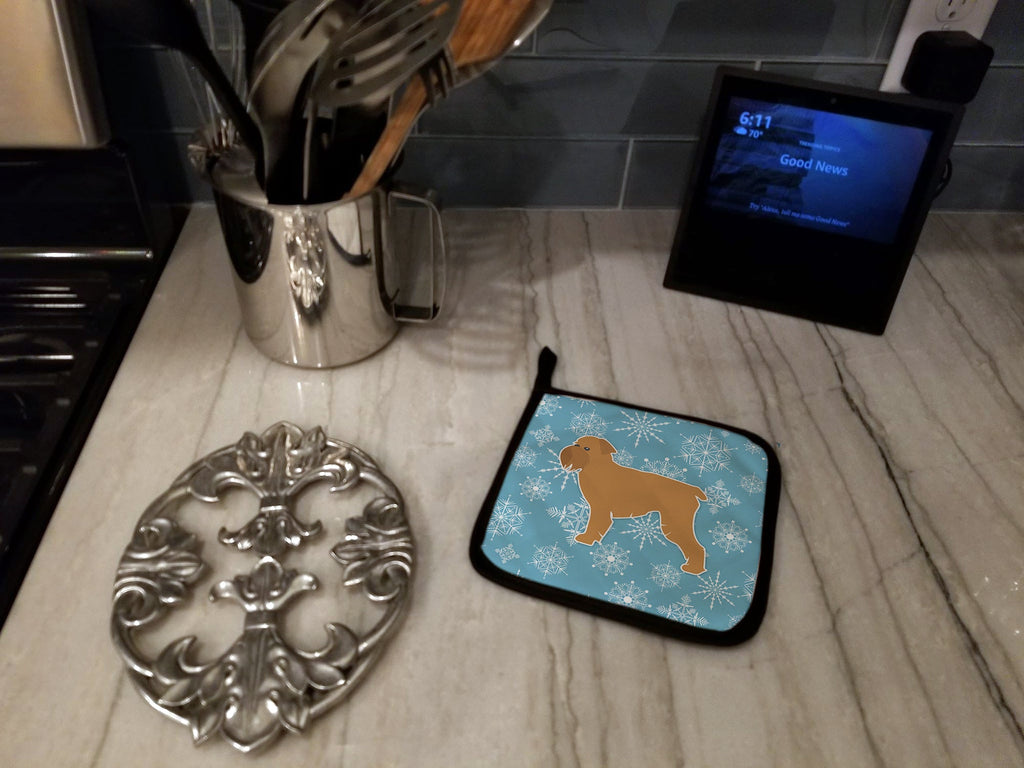 Winter Snowflake Brussels Griffon Pot Holder Set of 2 Heat Resistant Quilted Hot Pads 7.5 x 7.5 Inch, Insulated Kitchen Trivets for Cooking & Baking