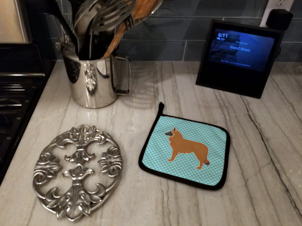 Belgian Shepherd Checkerboard Blue Pot Holder Set of 2 Heat Resistant Quilted Hot Pads 7.5 x 7.5 Inch, Insulated Kitchen Trivets for Cooking & Baking