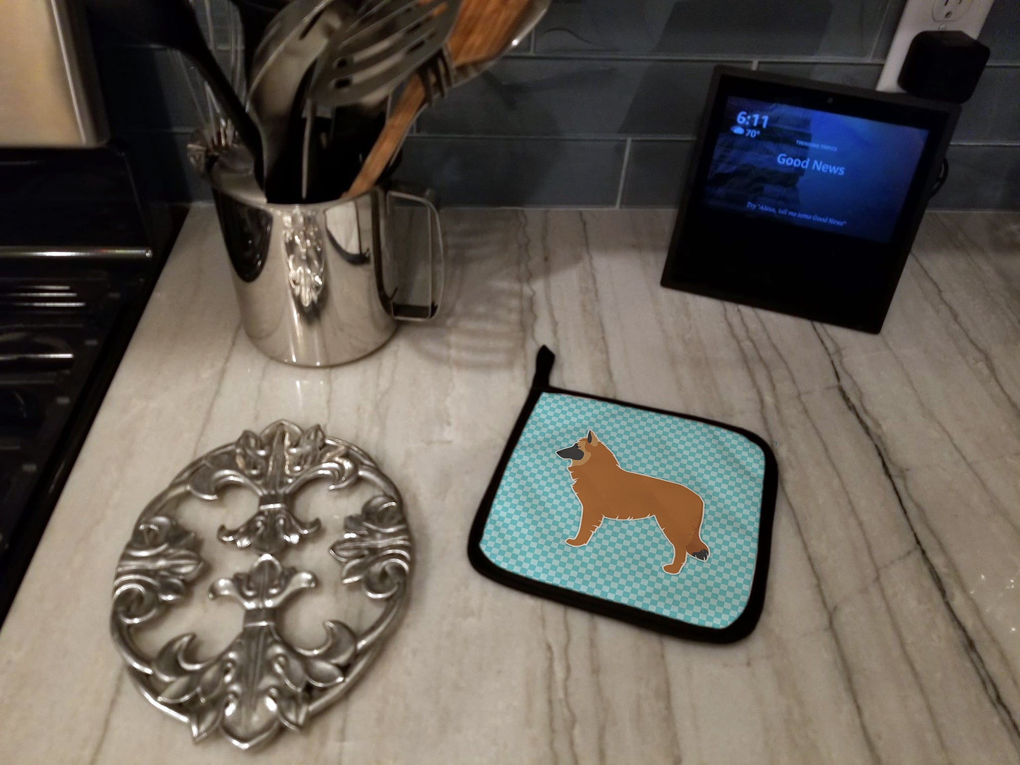 Belgian Shepherd Checkerboard Blue Pot Holder Set of 2 Heat Resistant Quilted Hot Pads 7.5 x 7.5 Inch, Insulated Kitchen Trivets for Cooking & Baking