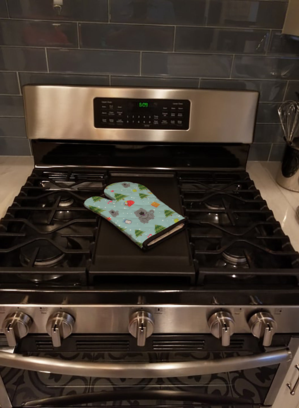 Christmas Chow Chow Blue Oven Mitt Heat Resistant Thick Oven Mitt for Hot Pans and Oven, Kitchen Mitt Protect Hands, Cooking Baking Glove