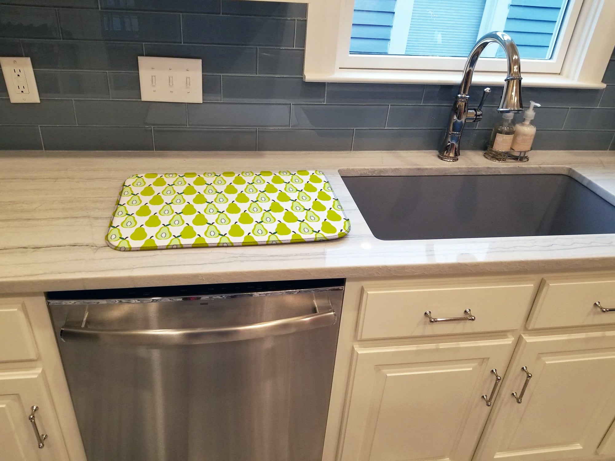 Pears on White Dish Drying Mat Absorbent Dish Drying Mat Pad for Kitchen Counter Dish Drainer Mat for Countertop, 14 x 21", Multicolor
