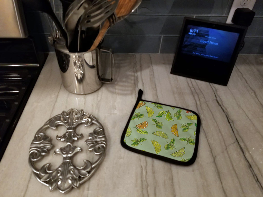 Lemons, Limes and Oranges Pot Holder Set of 2 Heat Resistant Quilted Hot Pads 7.5 x 7.5 Inch, Insulated Kitchen Trivets for Cooking & Baking