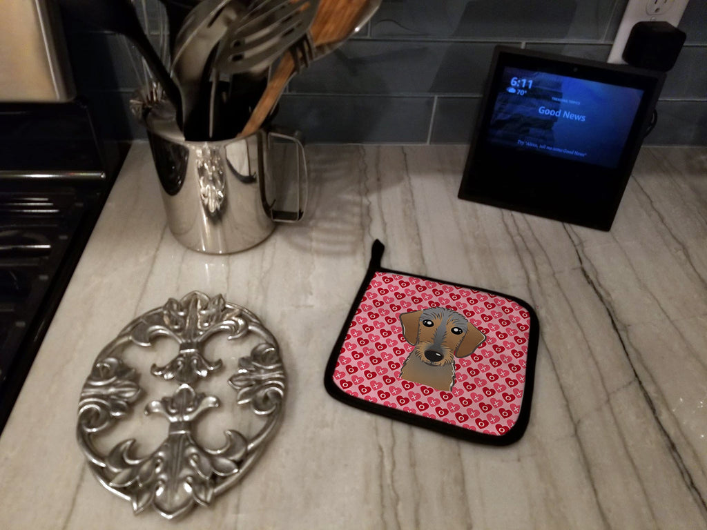 Wirehaired Dachshund Pot Holder Set of 2 Heat Resistant Quilted Hot Pads 7.5 x 7.5 Inch, Insulated Kitchen Trivets for Cooking & Baking