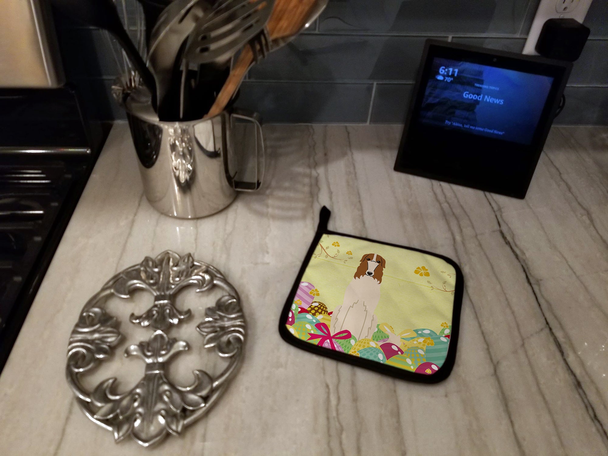 Easter Eggs Borzoi Pot Holder Set of 2 Heat Resistant Quilted Hot Pads 7.5 x 7.5 Inch, Insulated Kitchen Trivets for Cooking & Baking