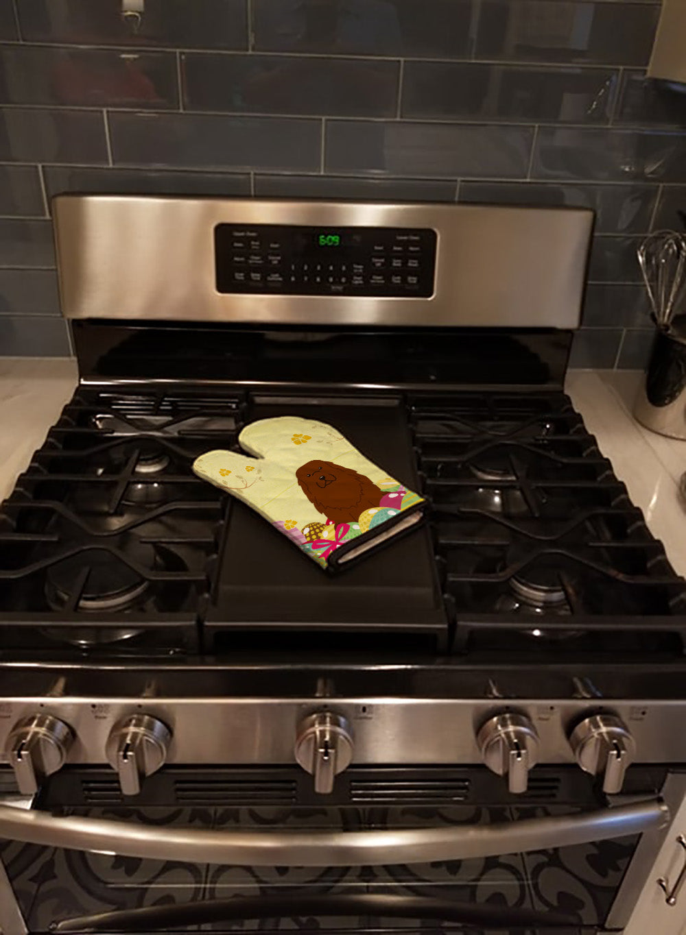 Easter Eggs Caucasian Shepherd Dog Oven Mitt Heat Resistant Thick Oven Mitt for Hot Pans and Oven, Kitchen Mitt Protect Hands, Cooking Baking Glove