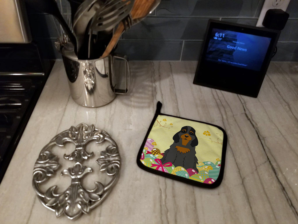 Easter Eggs Cocker Spaniel Black Tan Pot Holder Set of 2 Heat Resistant Quilted Hot Pads 7.5 x 7.5 Inch, Insulated Kitchen Trivets for Cooking & Baking