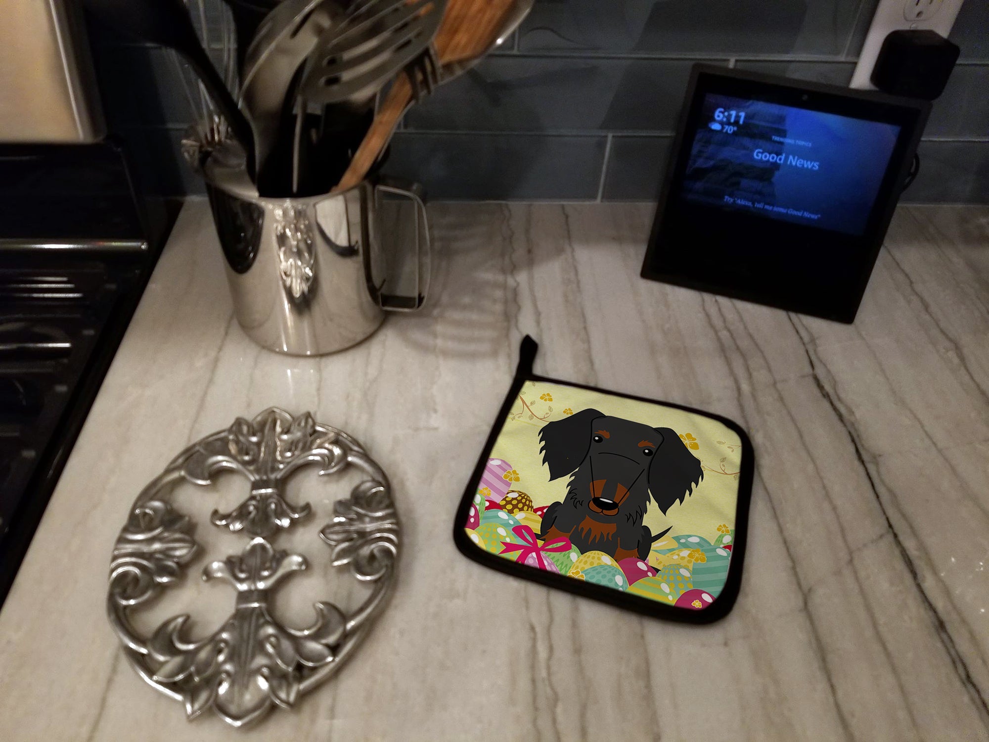 Easter Eggs Wire Haired Dachshund Black Tan Pot Holder Set of 2 Heat Resistant Quilted Hot Pads 7.5 x 7.5 Inch, Insulated Kitchen Trivets for Cooking & Baking