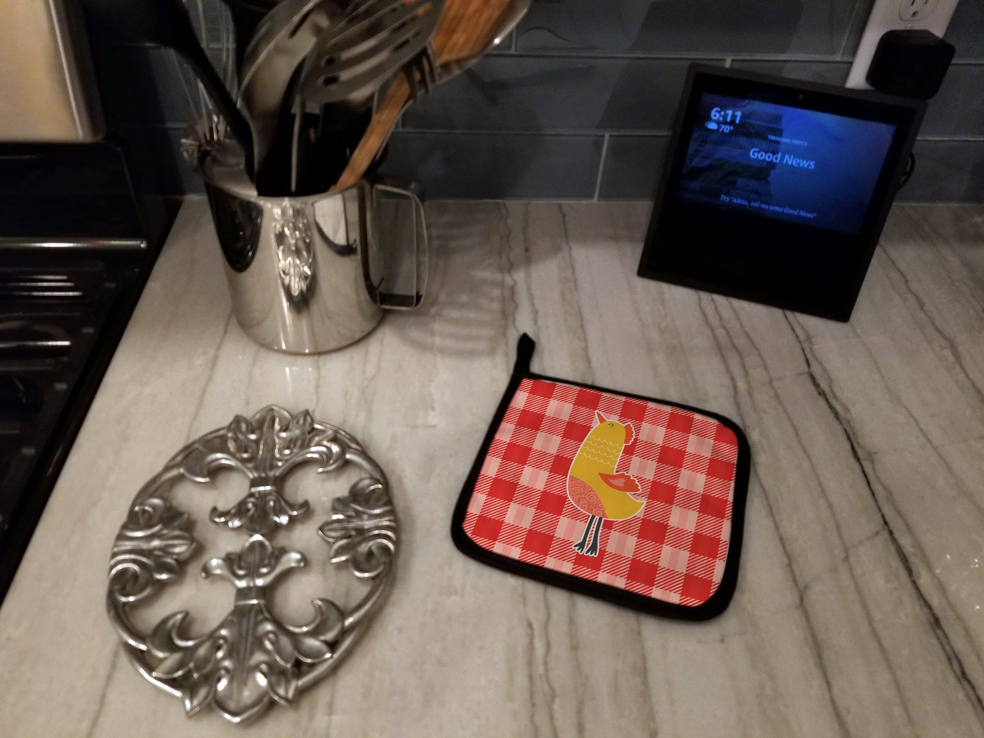 Chicken Pot Holder Set of 2 Heat Resistant Quilted Hot Pads 7.5 x 7.5 Inch, Insulated Kitchen Trivets for Cooking & Baking