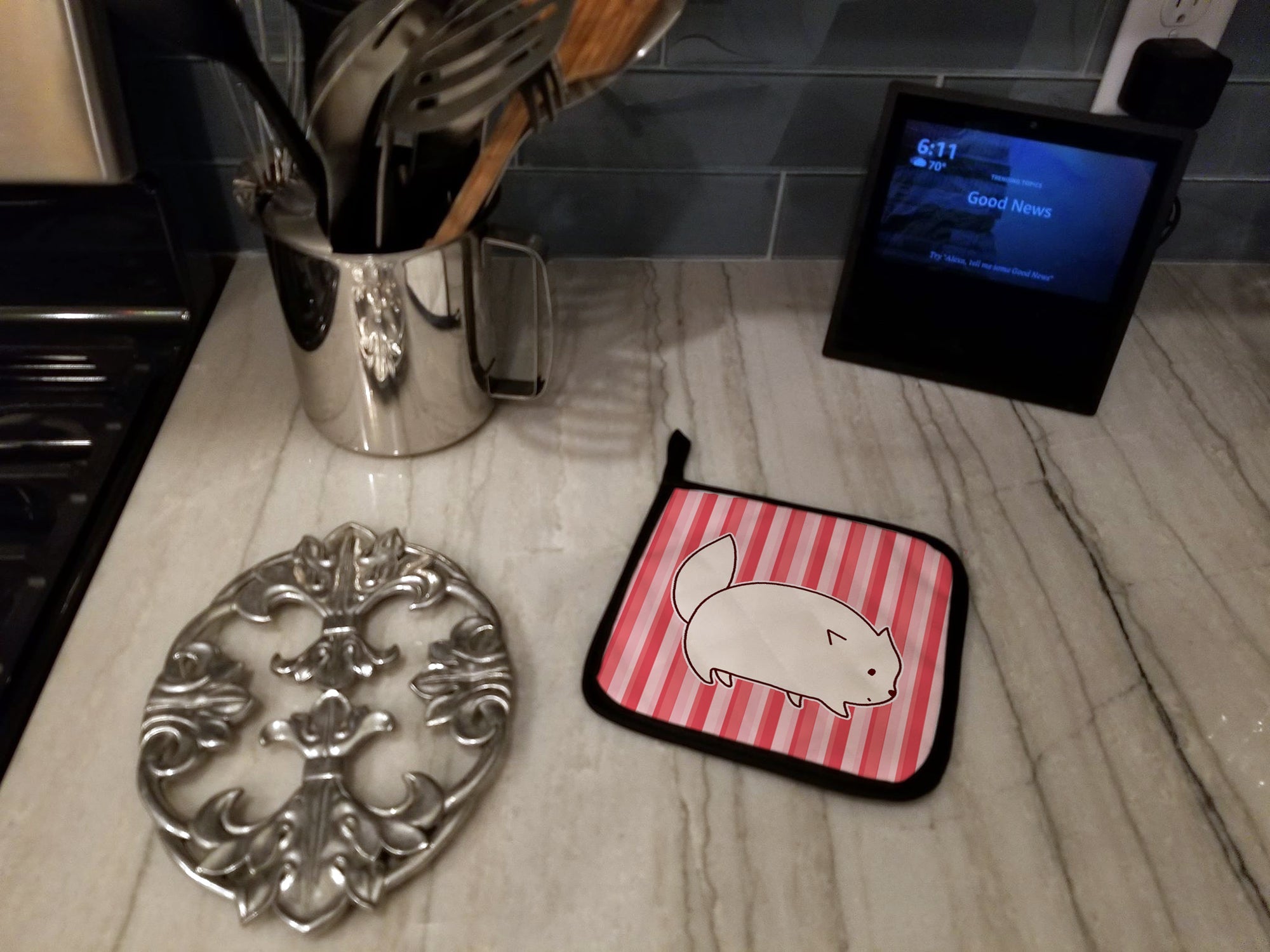 Cat Pink Stripes Pot Holder Set of 2 Heat Resistant Quilted Hot Pads 7.5 x 7.5 Inch, Insulated Kitchen Trivets for Cooking & Baking