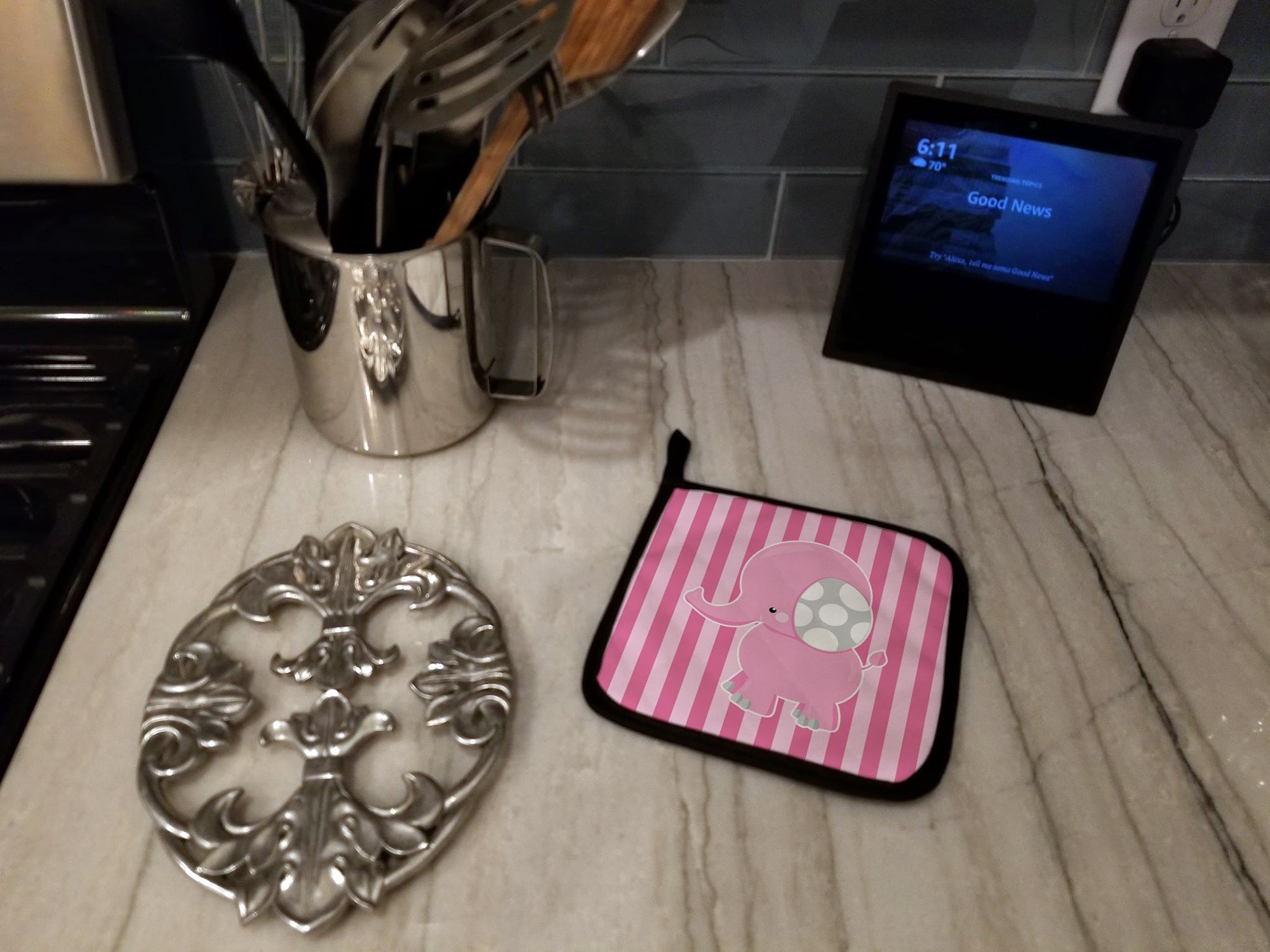 Elephant on Pink Stripes Pot Holder Set of 2 Heat Resistant Quilted Hot Pads 7.5 x 7.5 Inch, Insulated Kitchen Trivets for Cooking & Baking