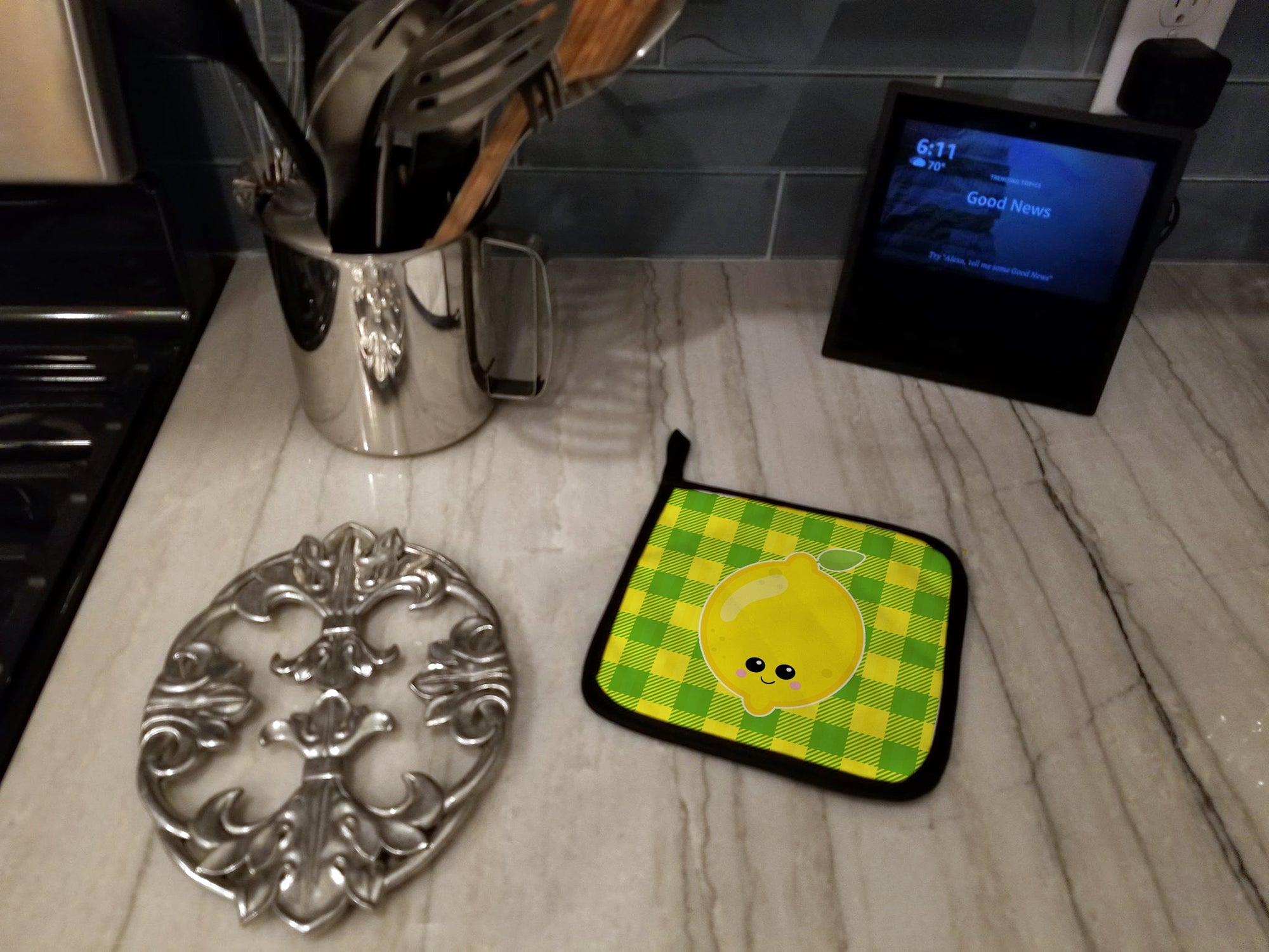 Lemon Face Pot Holder Set of 2 Heat Resistant Quilted Hot Pads 7.5 x 7.5 Inch, Insulated Kitchen Trivets for Cooking & Baking