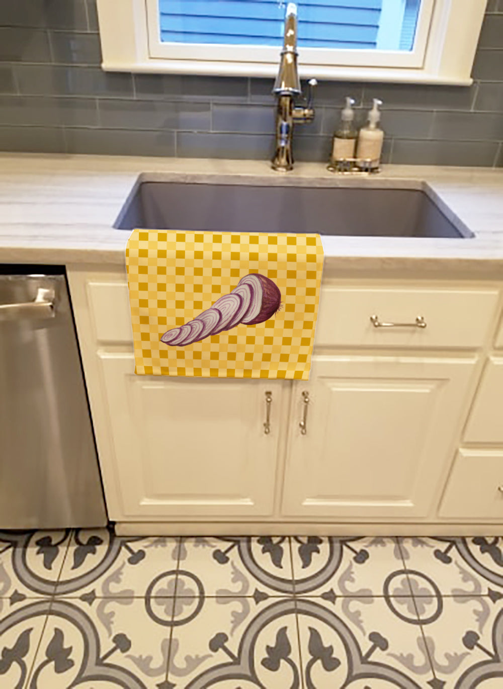 Red Onion on Basketweave Kitchen Towel Velour Plush Front and Cotton Loop Back Machine Washable