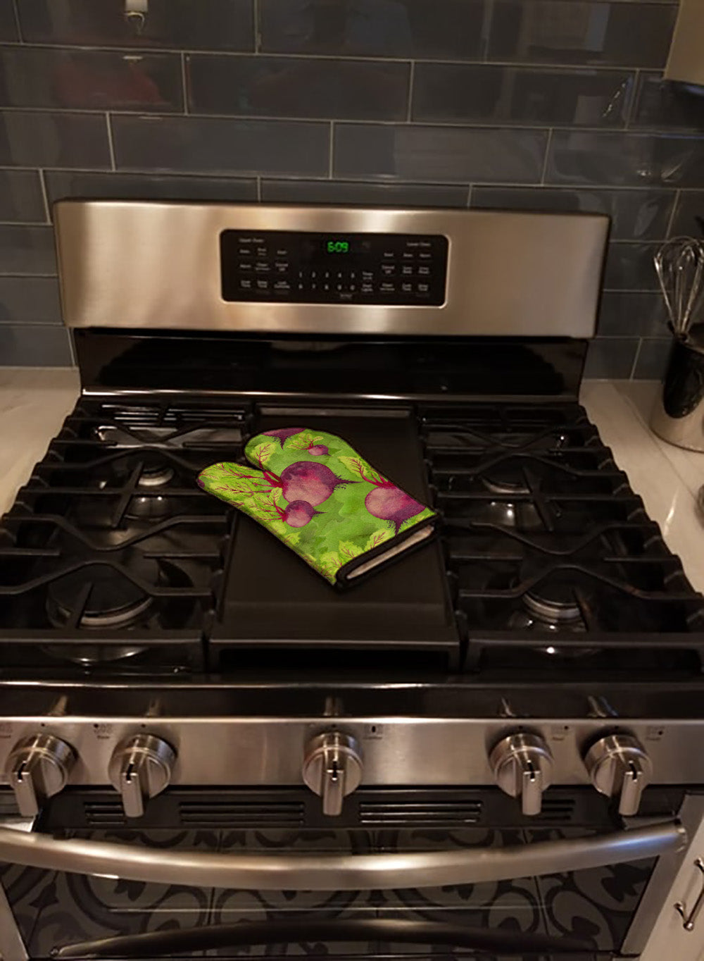Watercolor Raddishes Oven Mitt Heat Resistant Thick Oven Mitt for Hot Pans and Oven, Kitchen Mitt Protect Hands, Cooking Baking Glove