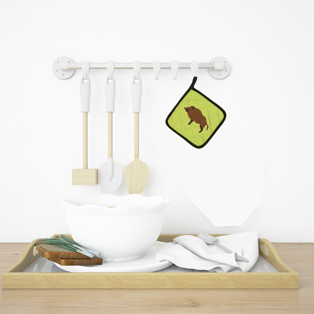 Wild Boar Pig Green Pot Holder Set of 2 Heat Resistant Quilted Hot Pads 7.5 x 7.5 Inch, Insulated Kitchen Trivets for Cooking & Baking