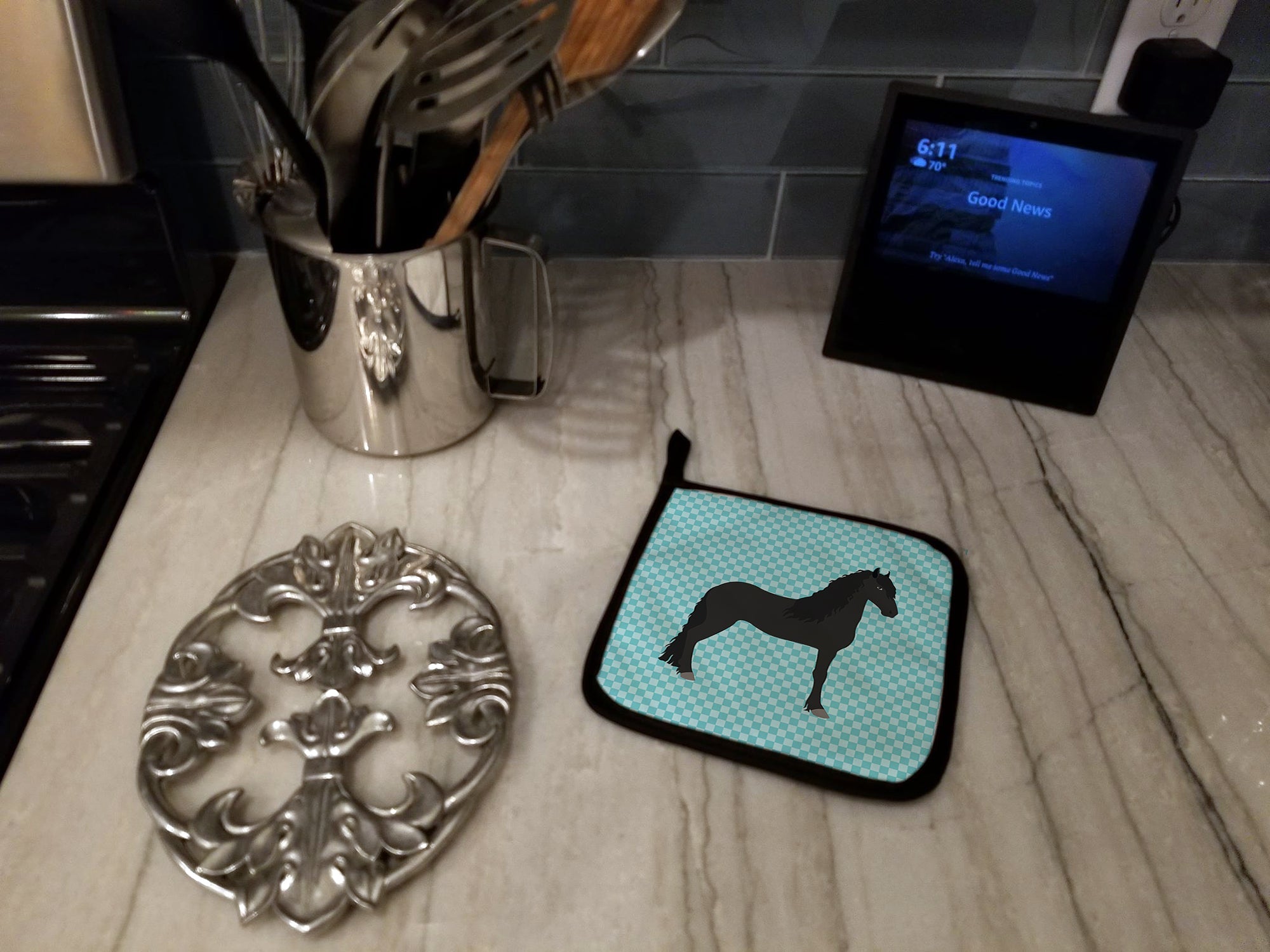 Friesian Horse Blue Check Pot Holder Set of 2 Heat Resistant Quilted Hot Pads 7.5 x 7.5 Inch, Insulated Kitchen Trivets for Cooking & Baking