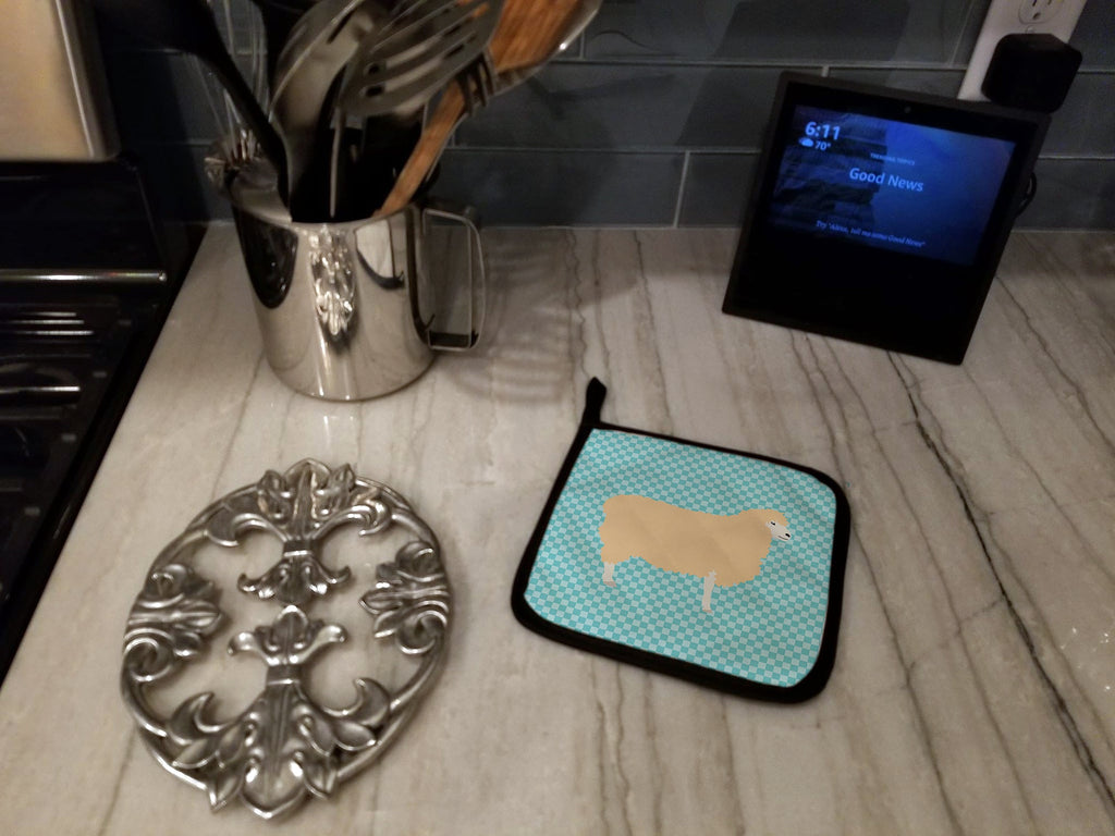 English Leicester Longwool Sheep Blue Check Pot Holder Set of 2 Heat Resistant Quilted Hot Pads 7.5 x 7.5 Inch, Insulated Kitchen Trivets for Cooking & Baking