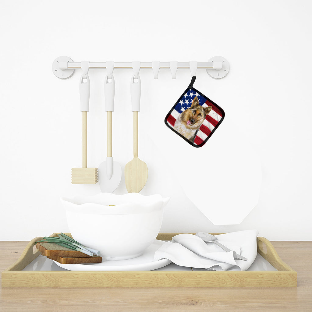 German Shepherd Patriotic Pot Holder Set of 2 Heat Resistant Quilted Hot Pads 7.5 x 7.5 Inch, Insulated Kitchen Trivets for Cooking & Baking