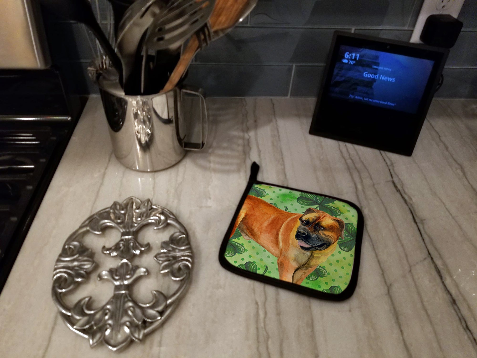 Boerboel Mastiff St Patrick's Pot Holder Set of 2 Heat Resistant Quilted Hot Pads 7.5 x 7.5 Inch, Insulated Kitchen Trivets for Cooking & Baking