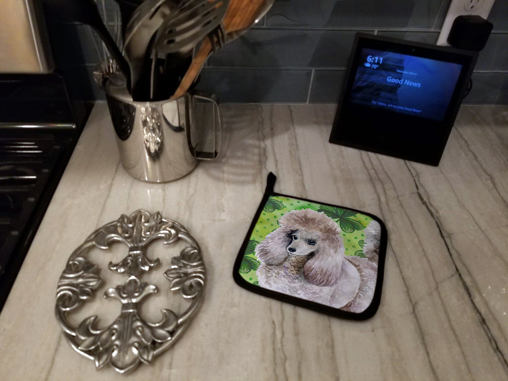 Poodle St Patrick's Pot Holder Set of 2 Heat Resistant Quilted Hot Pads 7.5 x 7.5 Inch, Insulated Kitchen Trivets for Cooking & Baking