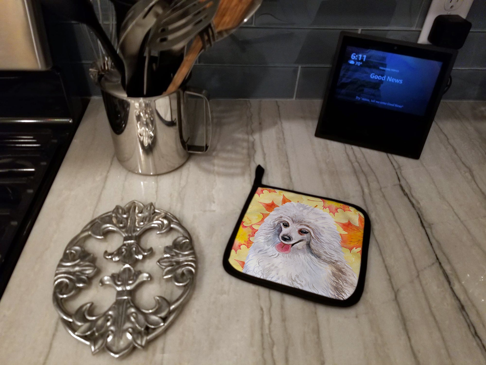Medium White Poodle Fall Pot Holder Set of 2 Heat Resistant Quilted Hot Pads 7.5 x 7.5 Inch, Insulated Kitchen Trivets for Cooking & Baking