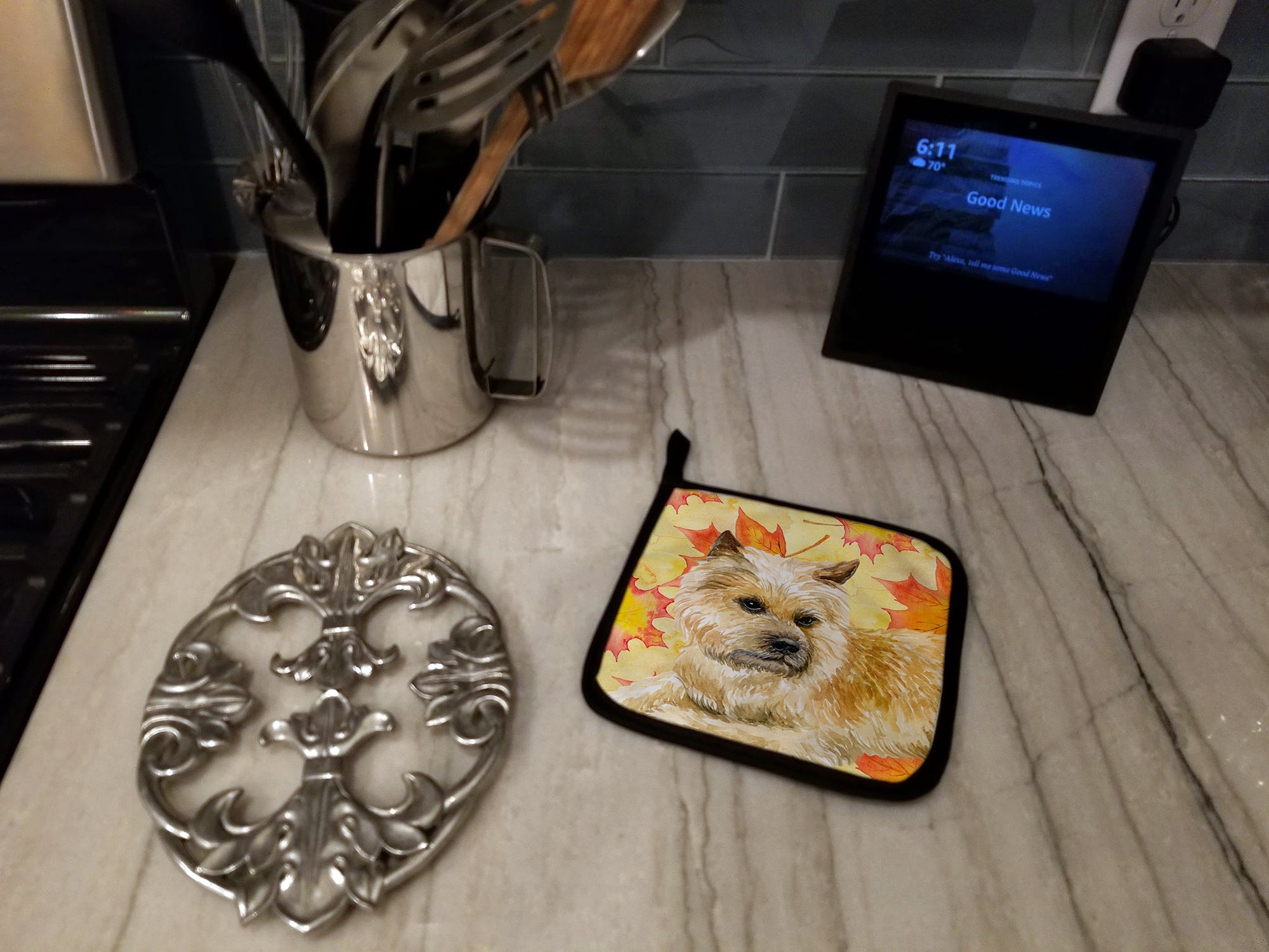 Cairn Terrier Fall Pot Holder Set of 2 Heat Resistant Quilted Hot Pads 7.5 x 7.5 Inch, Insulated Kitchen Trivets for Cooking & Baking